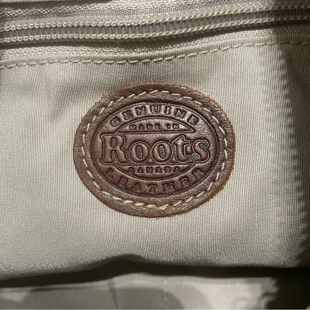 Roots Leather Crossbody Bag Neutral Tan Adjustable Strap Genuine Leather